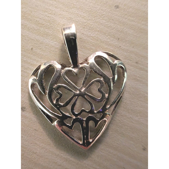 Vintage Jewelry - VTG 925 Sterling Silver Filigree Clover Heart Shaped Pendant Valentine's Day